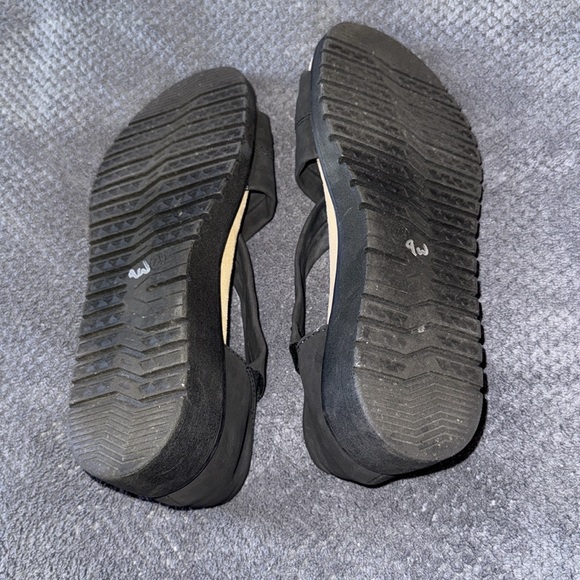 Earth Spirit‎ Black Gelron Cushion Cross Strap Comfort Sandals Size 7.5 - Picture 8 of 11